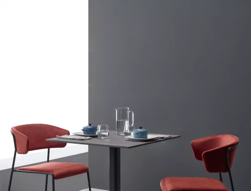 Discover by moments stoel Lisa moments furniture