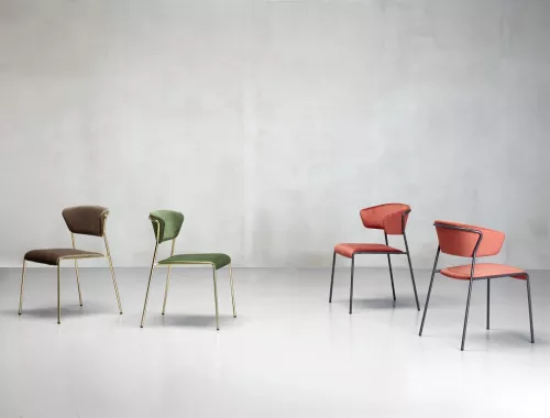 Discover by moments stoel Lisa moments furniture