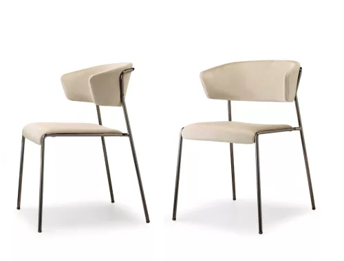 Discover by moments stoel Lisa moments furniture
